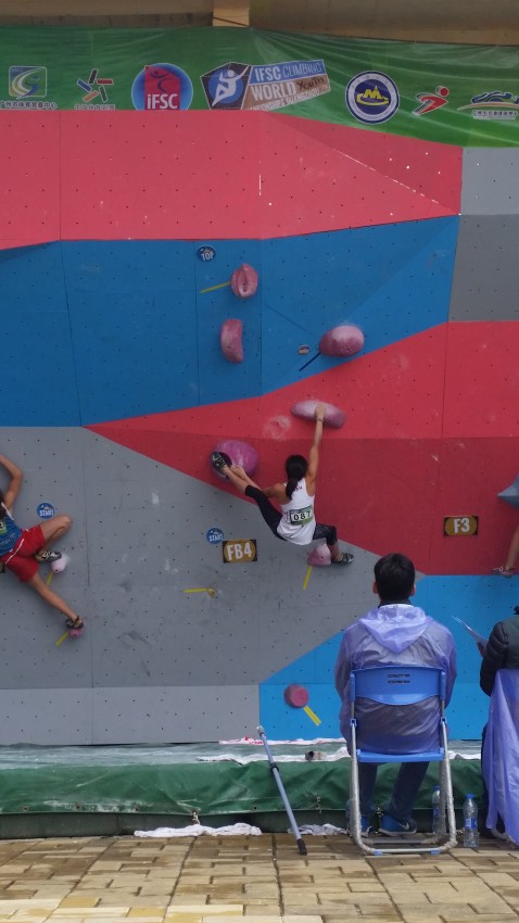 Paige bouldering qualifiers.