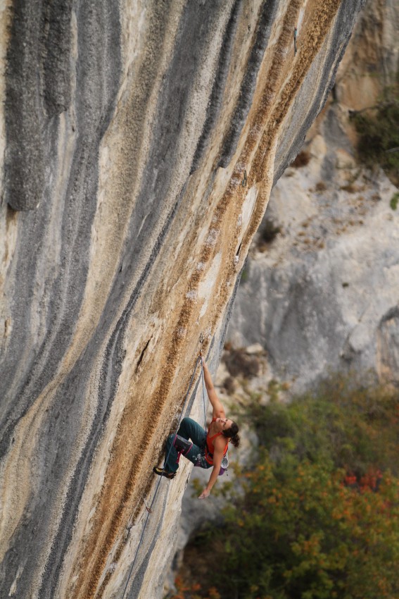 Vikki in France. Tom and Je Ris. 14a Photo by Sean McColl.