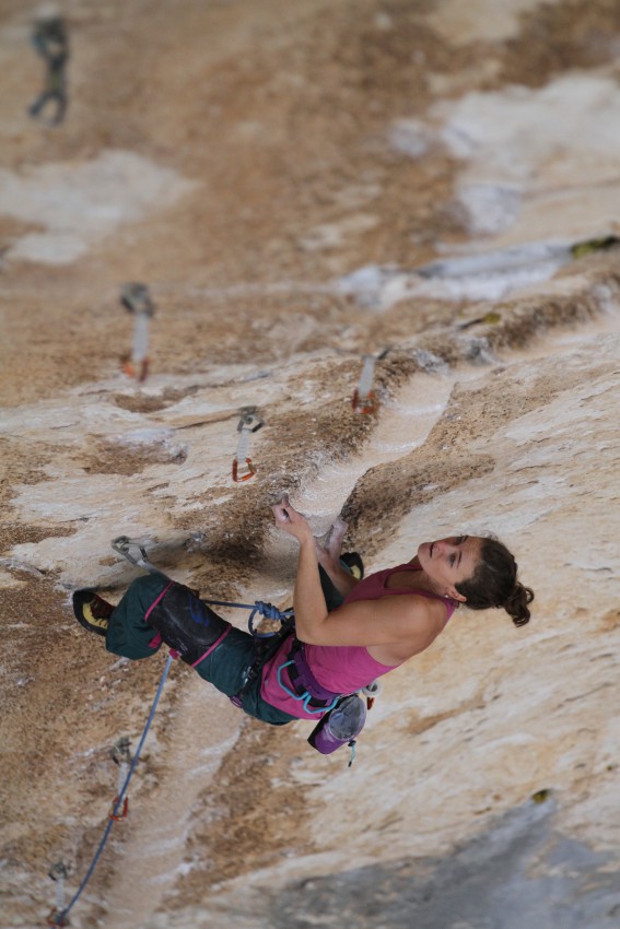 Vikki in France. Tom and Je Ris. 14a Photo by Sean McColl.
